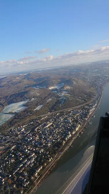 Entlang des Rheins Richtung Bonn