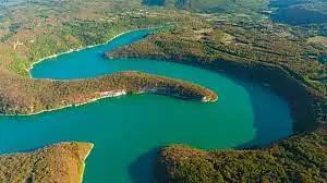 Survol du Haut Jura et du Lac du Vouglans