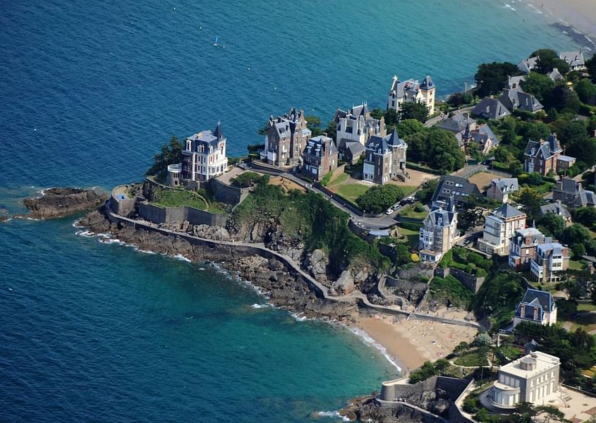 Vol du Mans à Dinard
