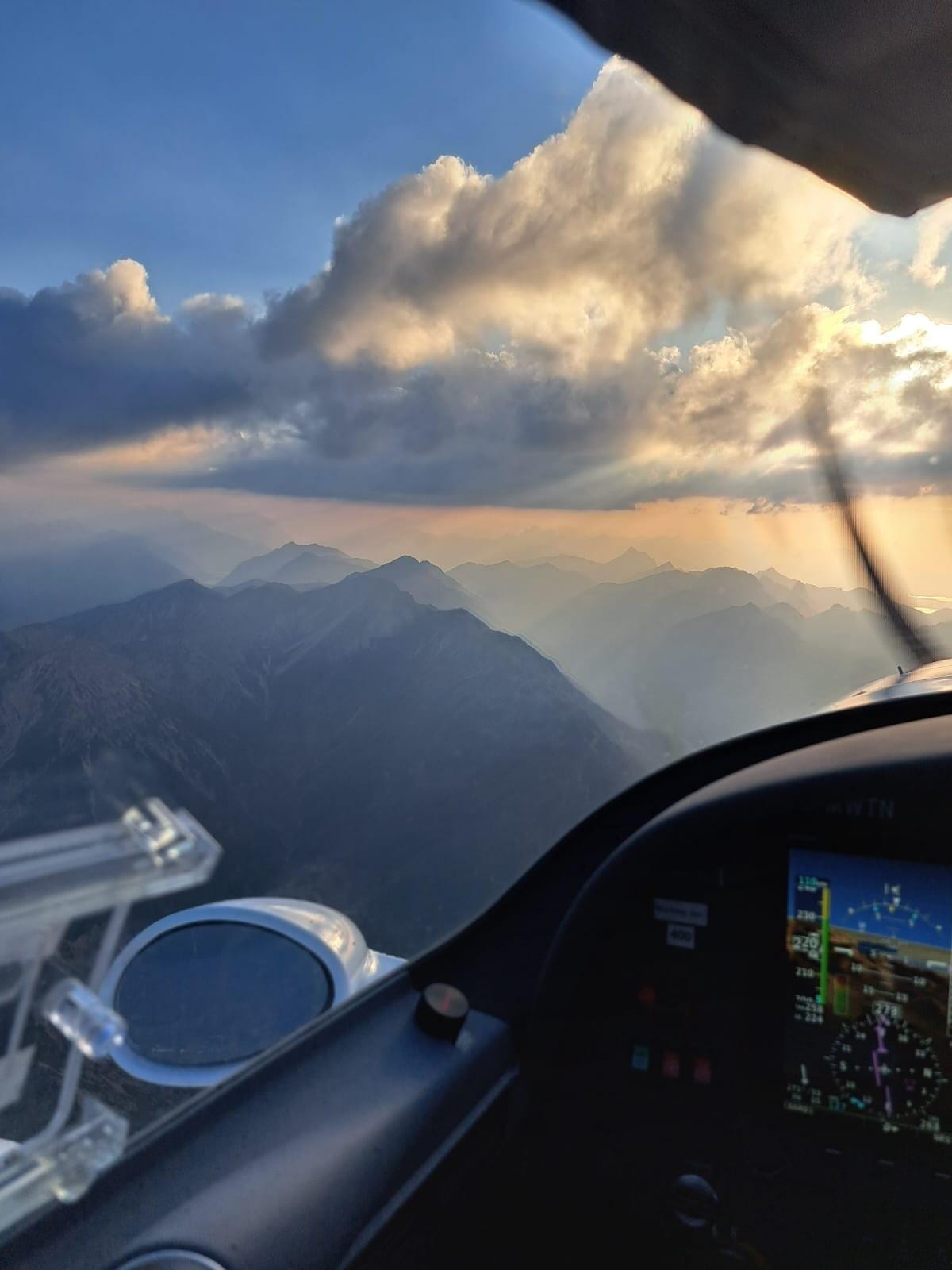 🛩️ Privatflug nach Wien – Alpenpanorama inklusive