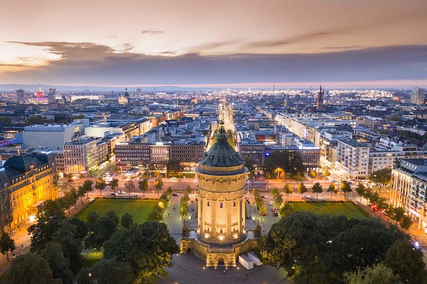 Roundtrip - Denham to Mannheim/Germany (3 passengers)