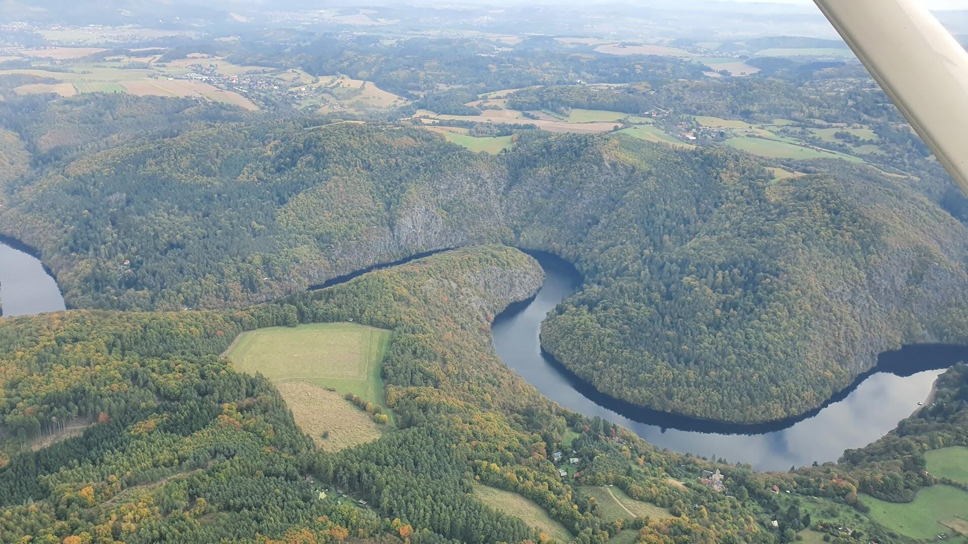 60 Min Scenic Flight Around Prague: Castles & Rivers