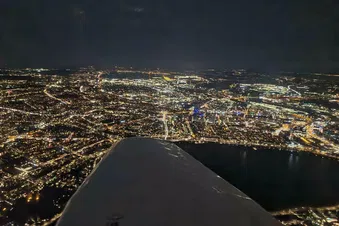 Rundflug über Hamburg, Elbe und Alster