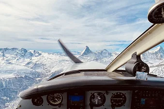 Blick aus dem Cockpit auf's Matterhorn