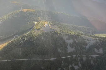 Balade aérienne au dessus du Pilat et des gorges de la Loire