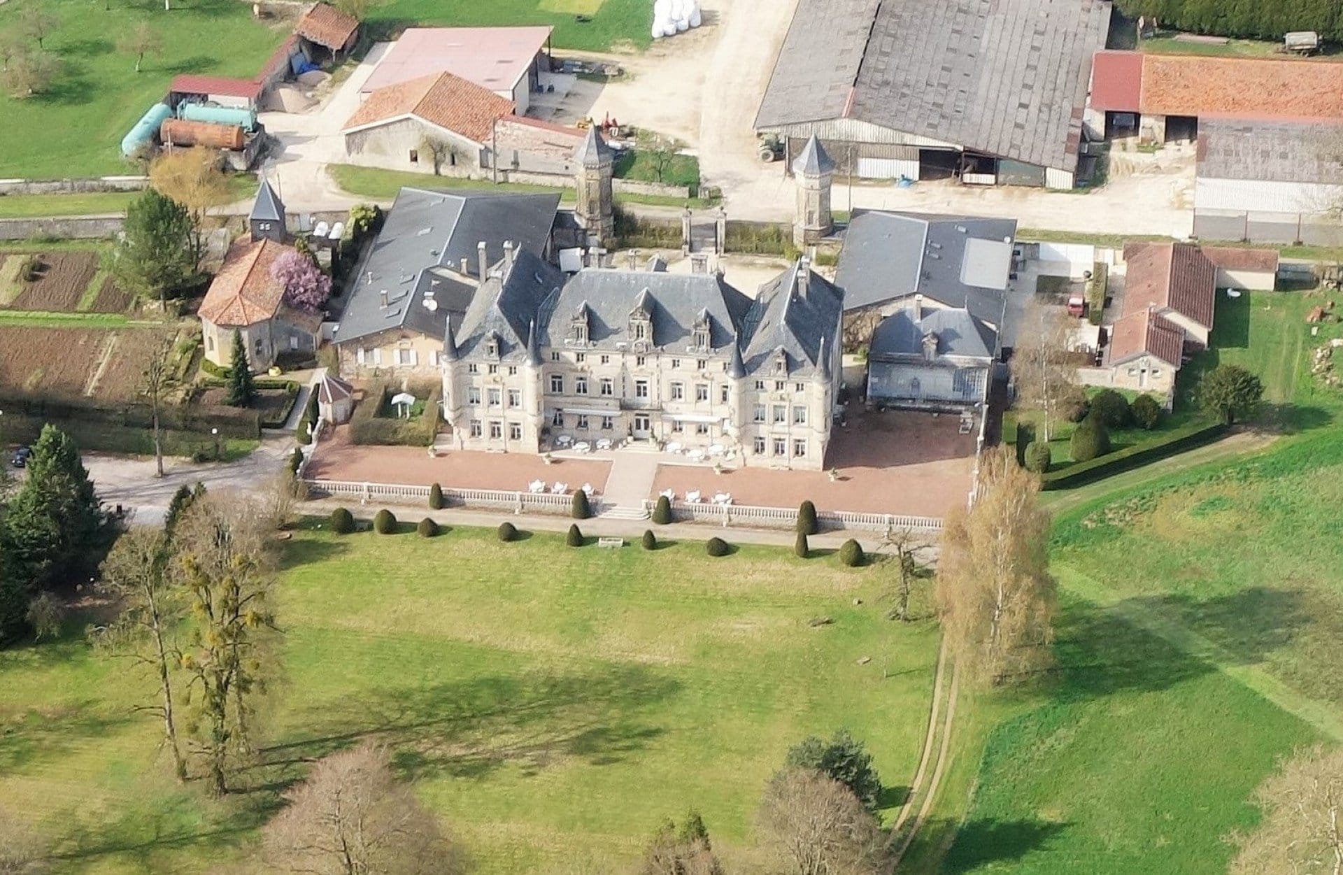 Un magnifique survol des lieux de mémoire autour de VERDUN !