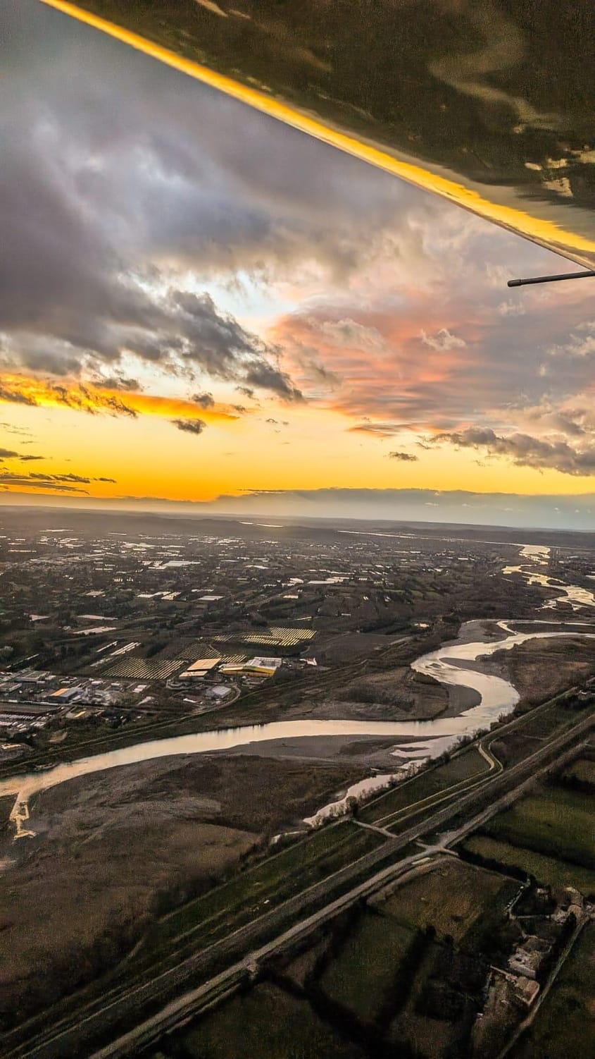Gorges de l'Ardèche, déjeuner sur l'aérodrome d'Aubenas
