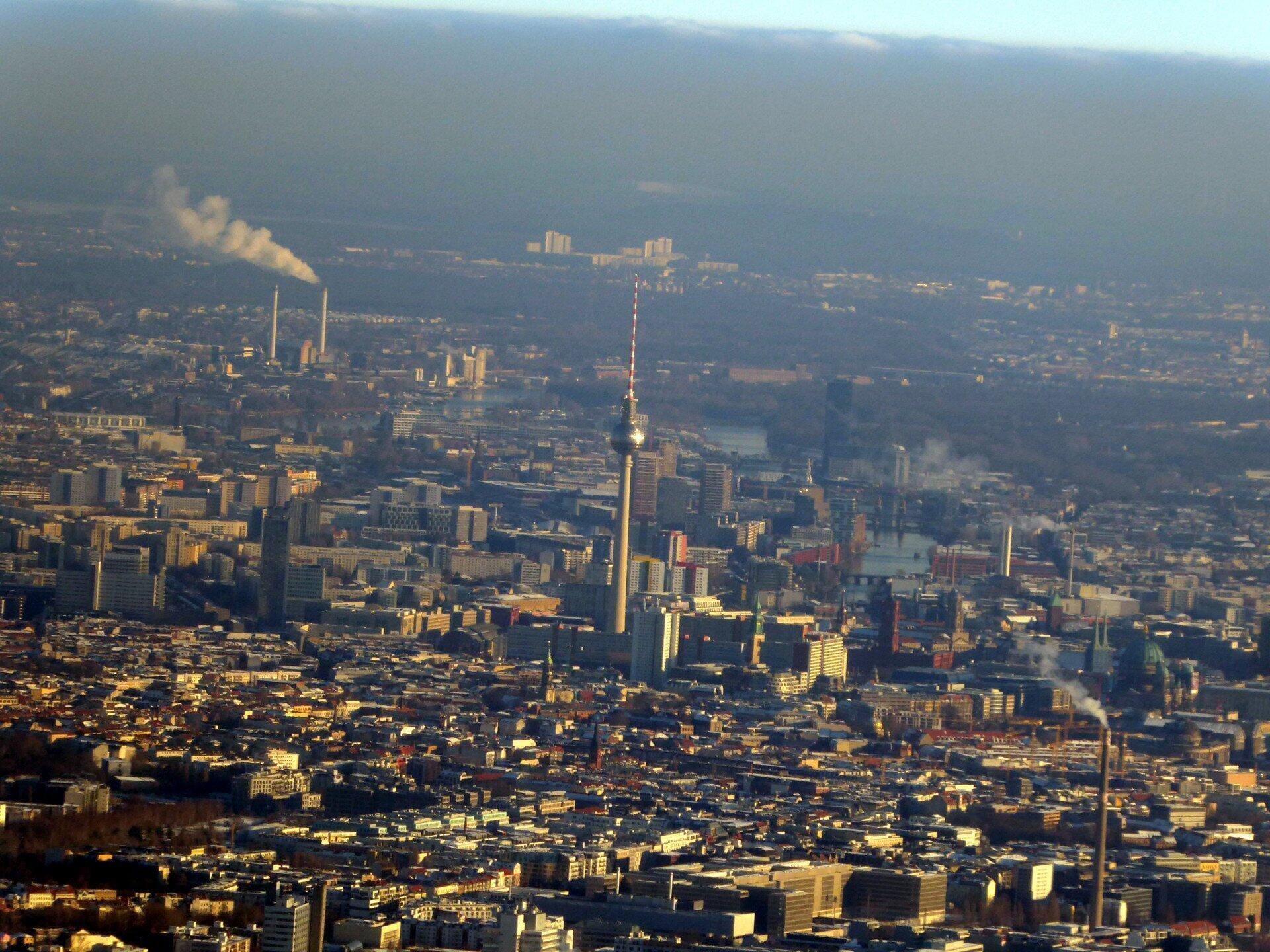Flexibler Rundflug über Berlin-kurzfristig verfügbar