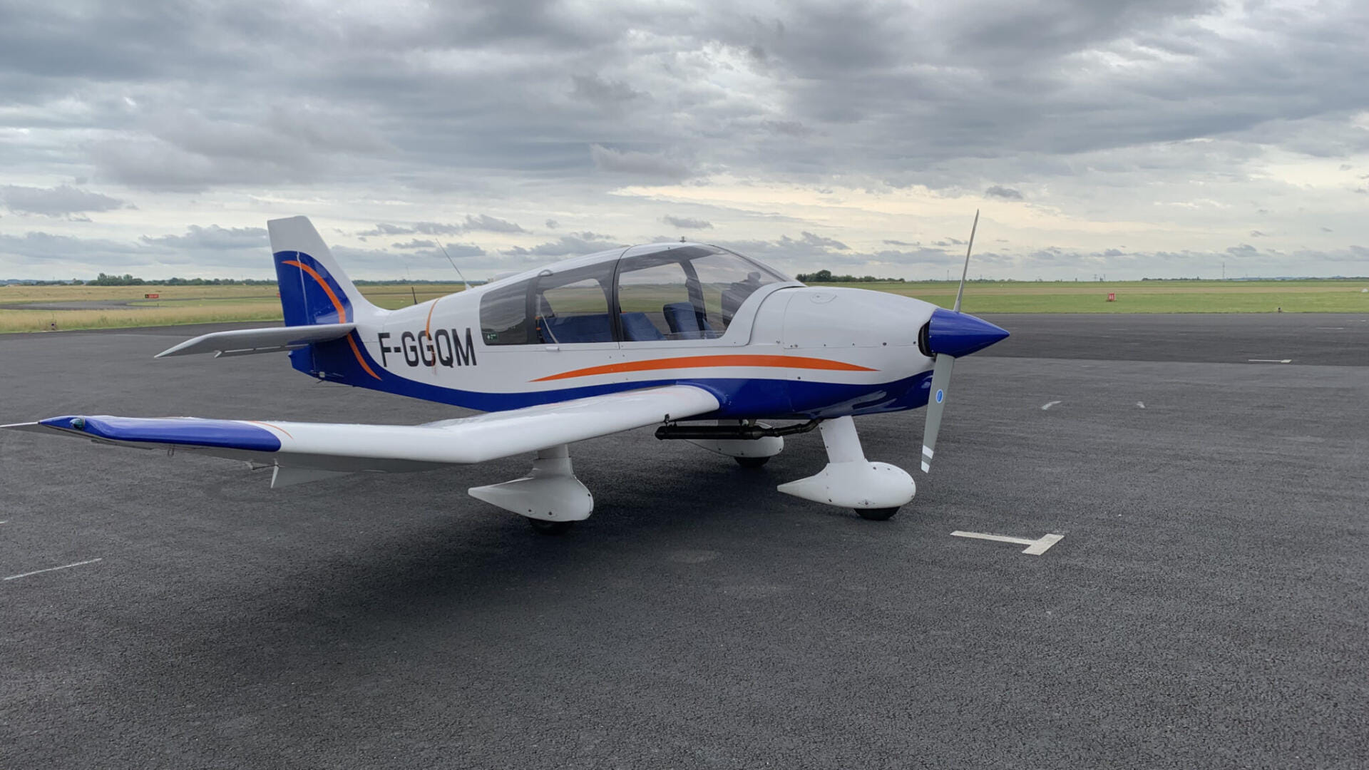 Robin DR400