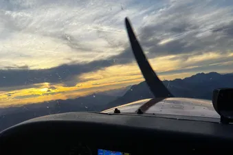 Alpenrundflug von Salzburg aus über die Gipfel deiner Wahl!