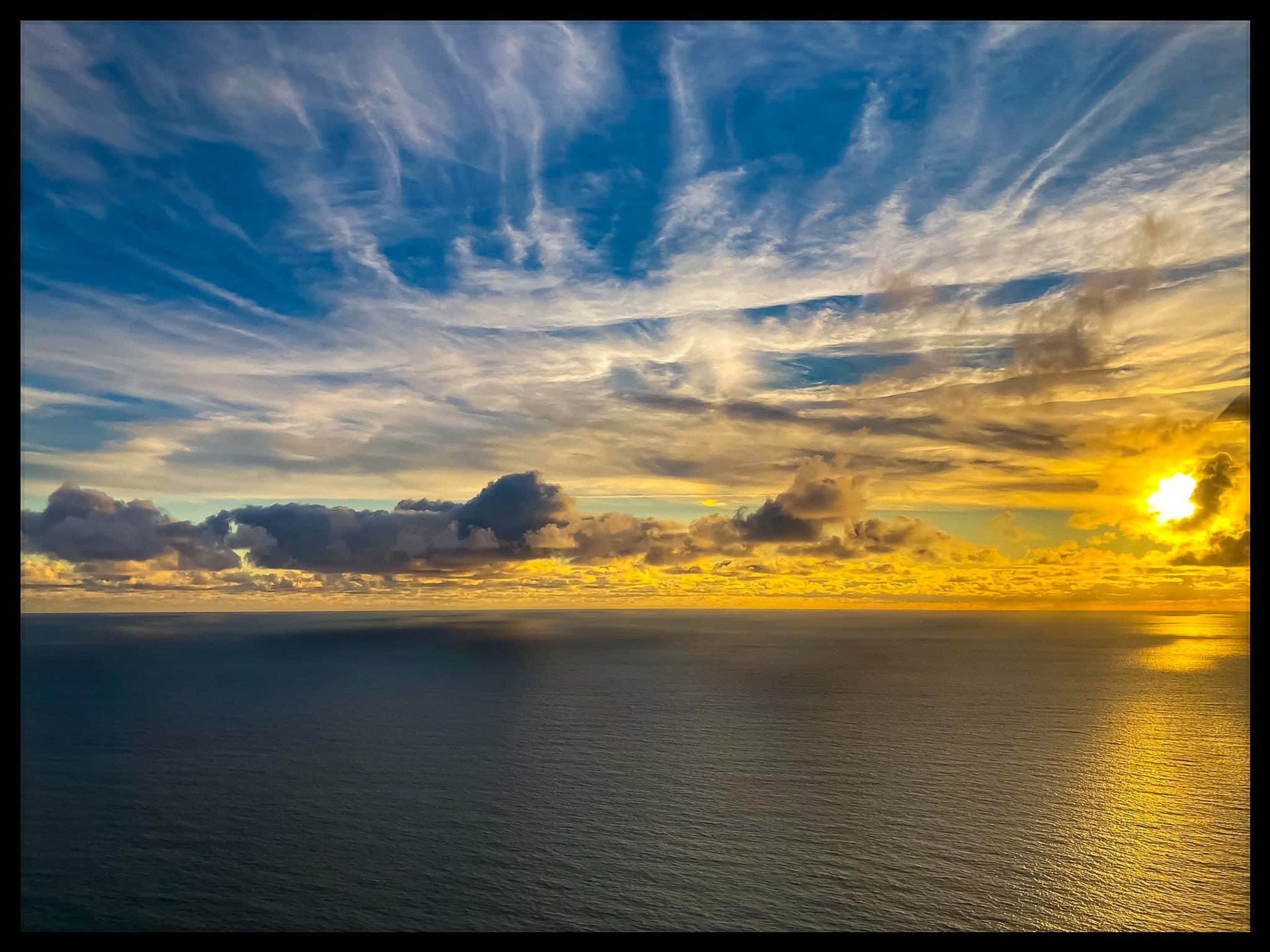 Le Bassin d'Arcachon et la côte vus du ciel. Birds eye view.