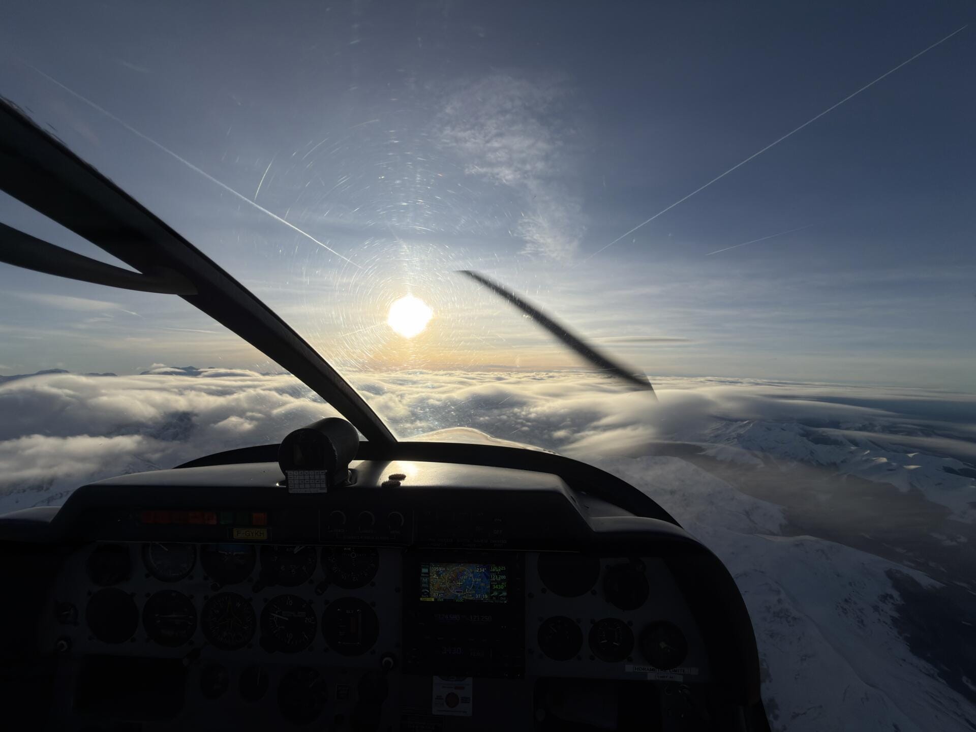 🛩️  Cap sur le Pic du Midi — Pyrénées vues du ciel