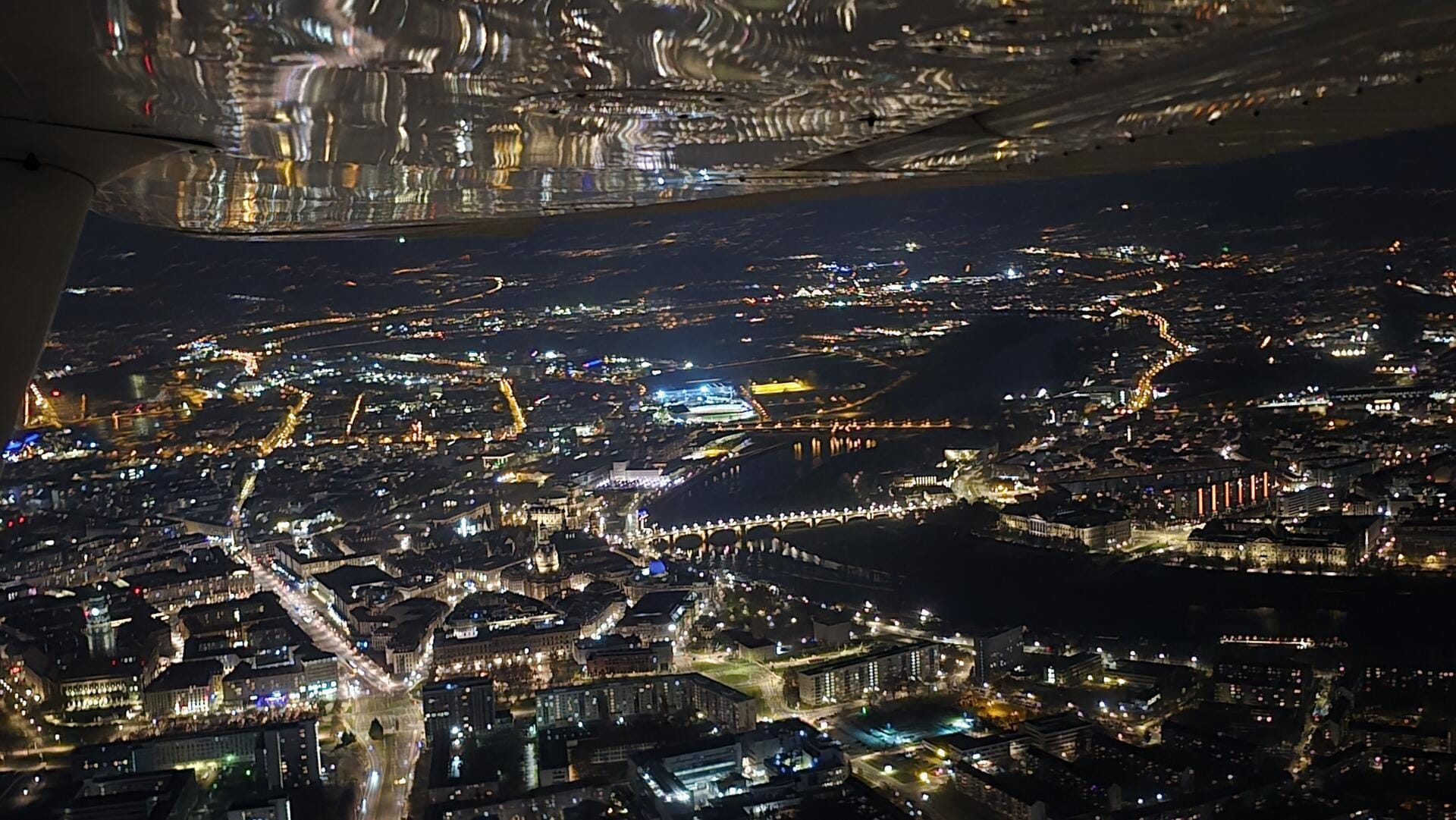 Traumhafter Flug über den Weihnachtsmarkt