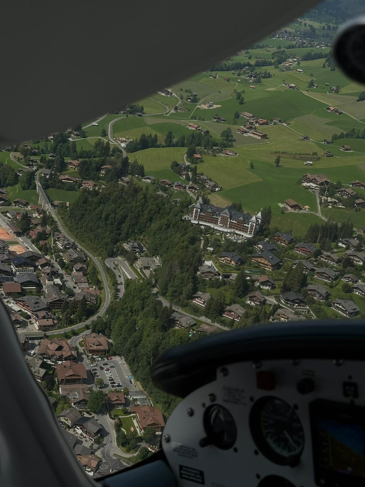 Exklusiver Rundflug über die Schweiz