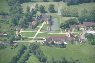 Les châteaux de la vallée de l'ouche