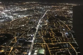 Vol de nuit autour de Paris