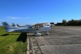 Rundflug nach Hamburg, ab 2 Personen.