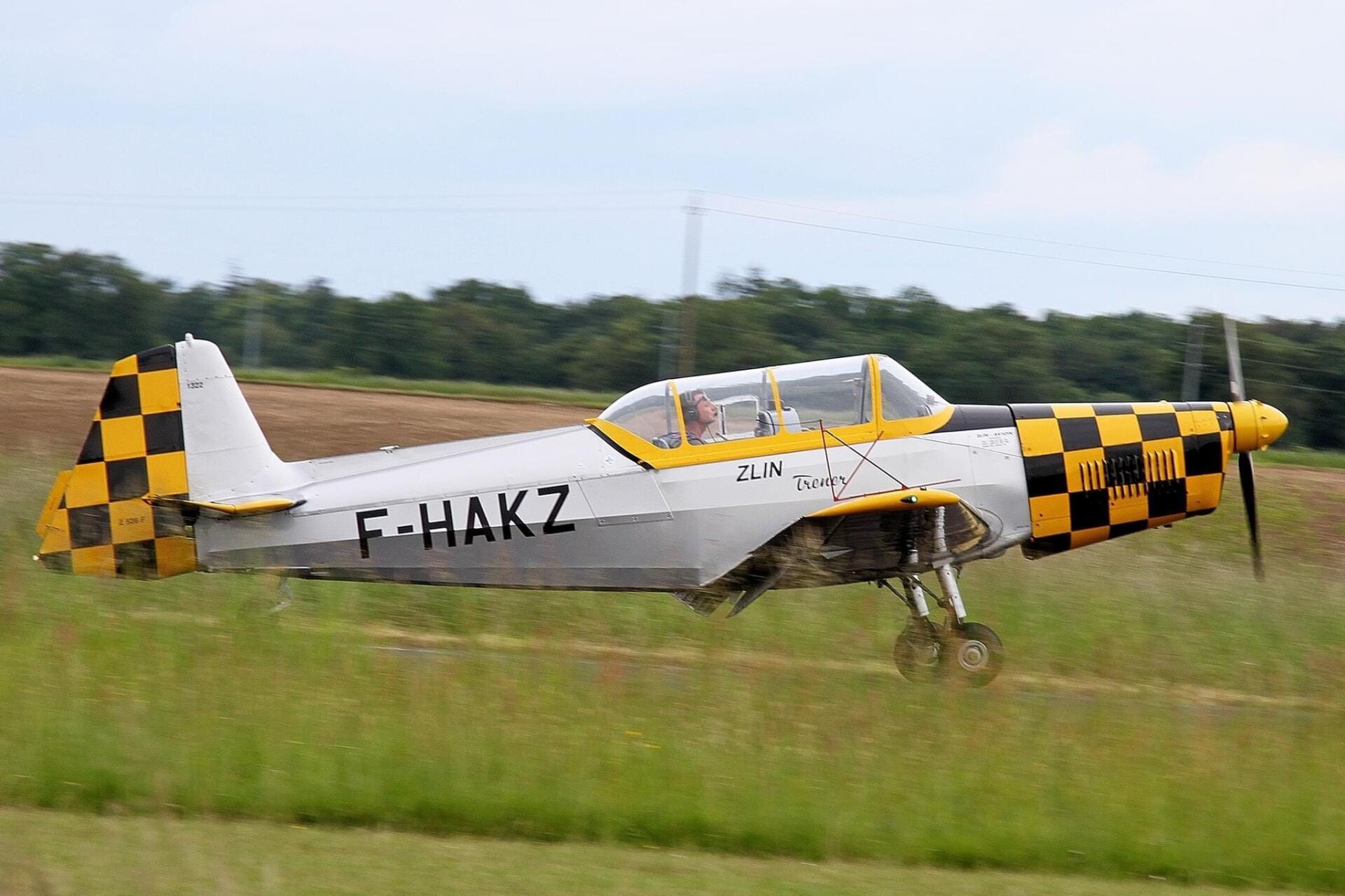 Zlin 526F