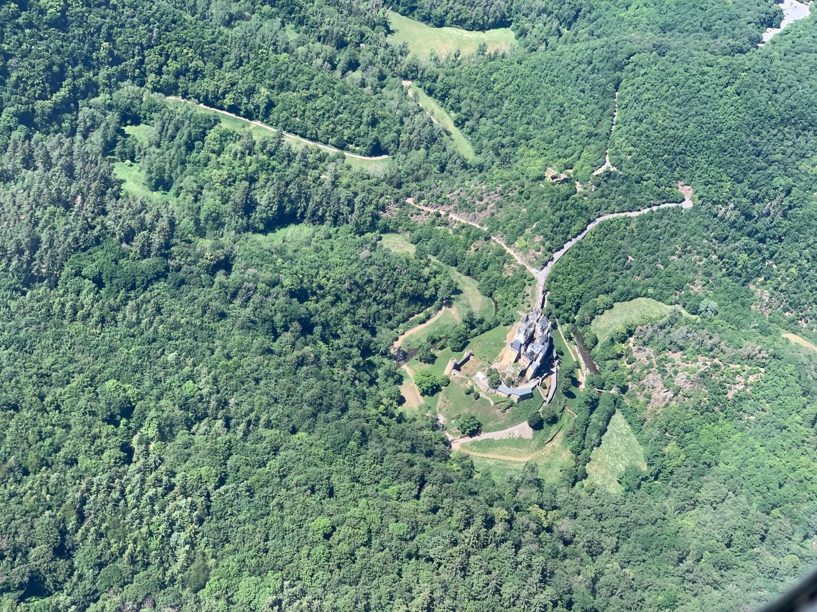 Rundflug in Cirrus SR20: Siegerland – Moseltal – Nürburgring
