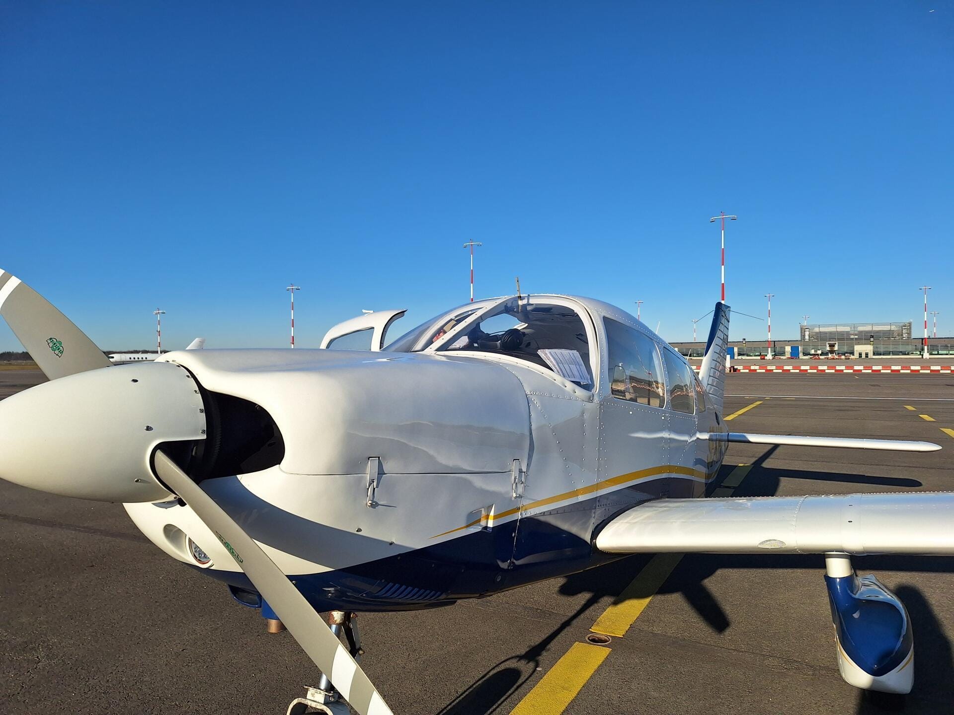 Piper PA-28-181 Archer II