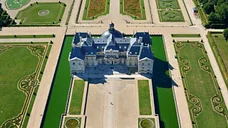 Balade aérienne : Château de Vaux-le-vicomte & Disneyland.