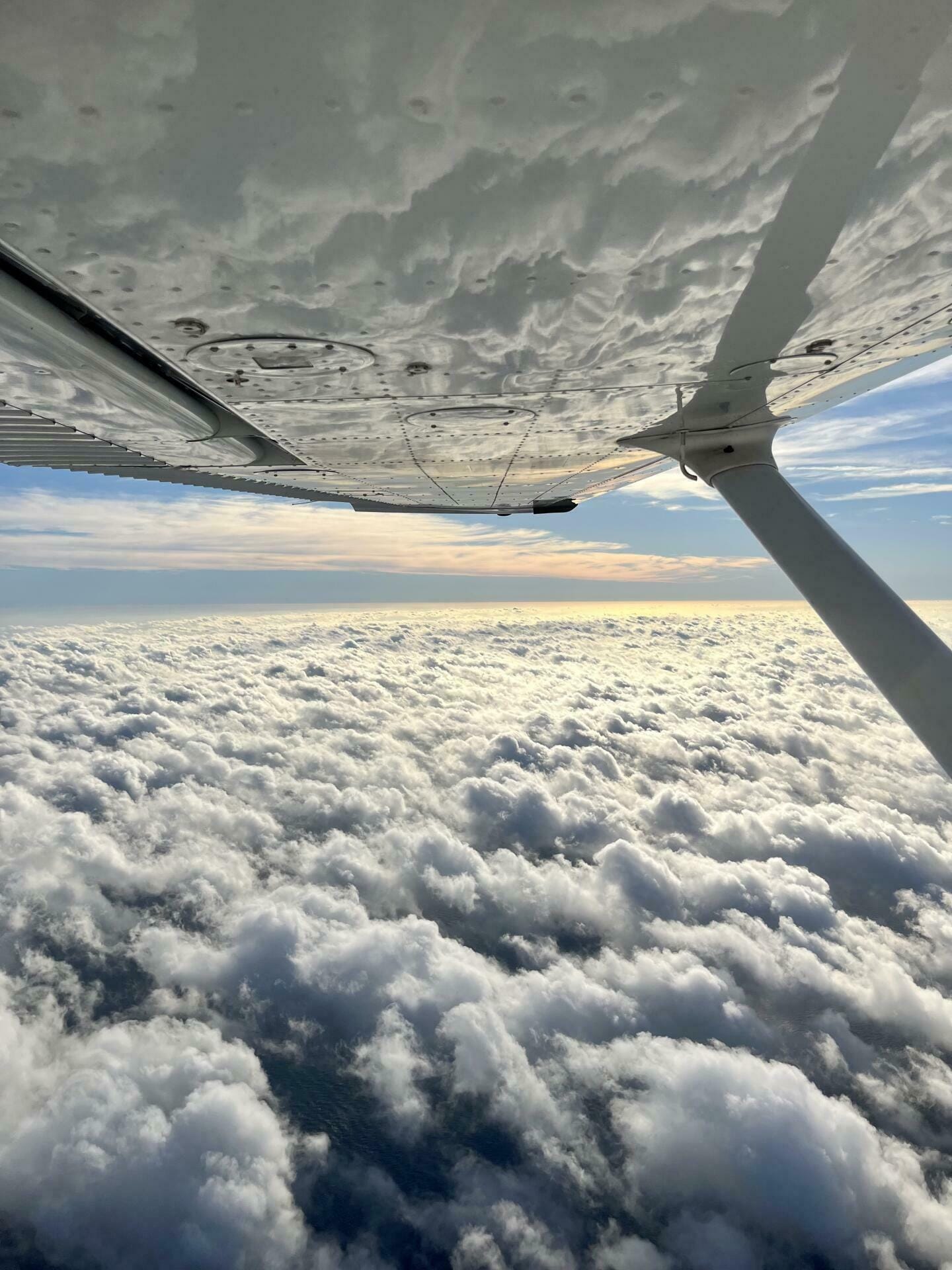 Mer de nuages au-dessus de la Méditéranée