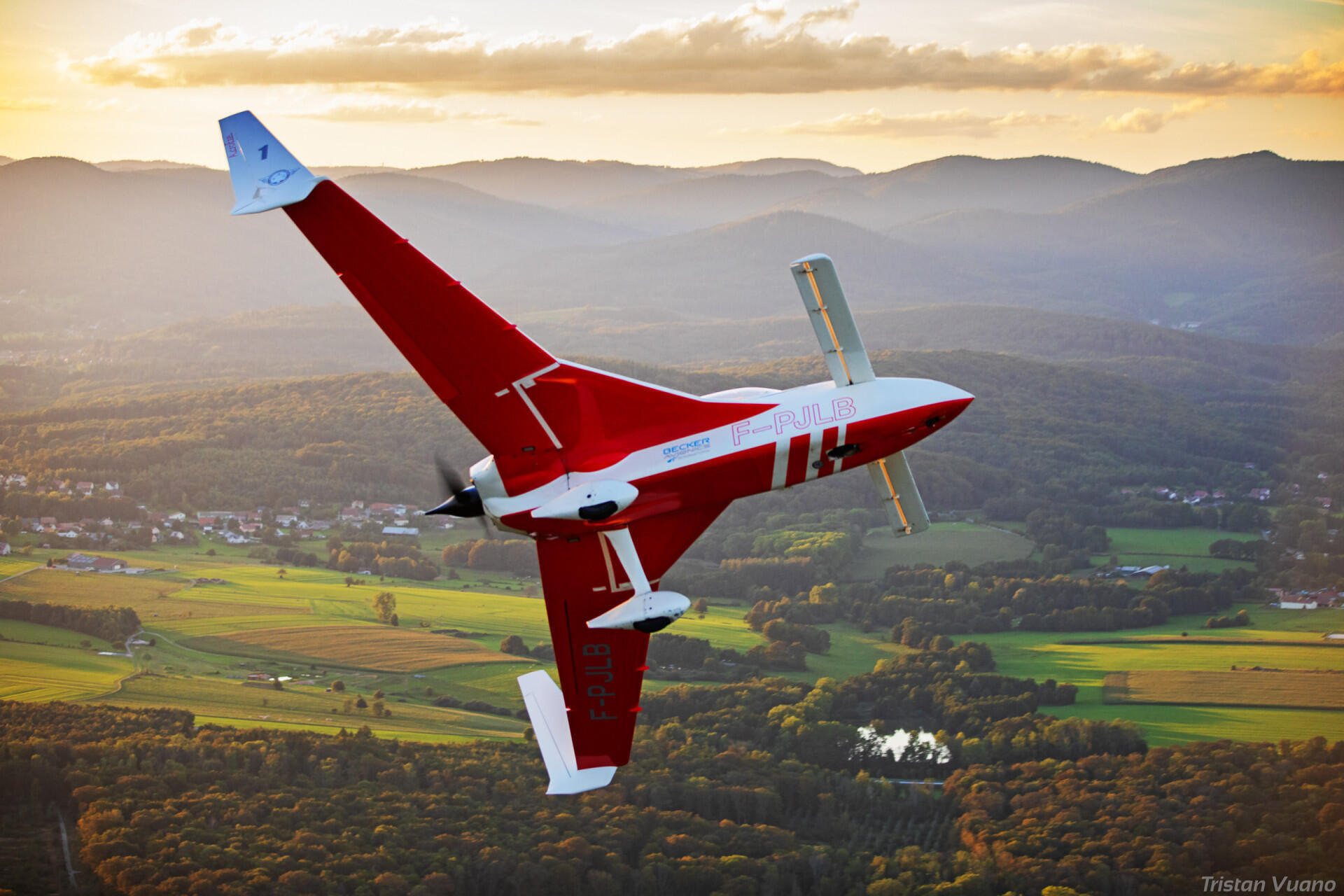 Rutan Aircraft Factory Long EZ