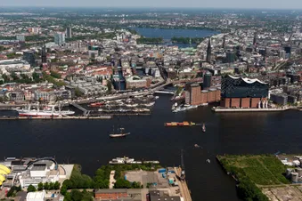 Hamburg von oben in einer Cessna 172SP