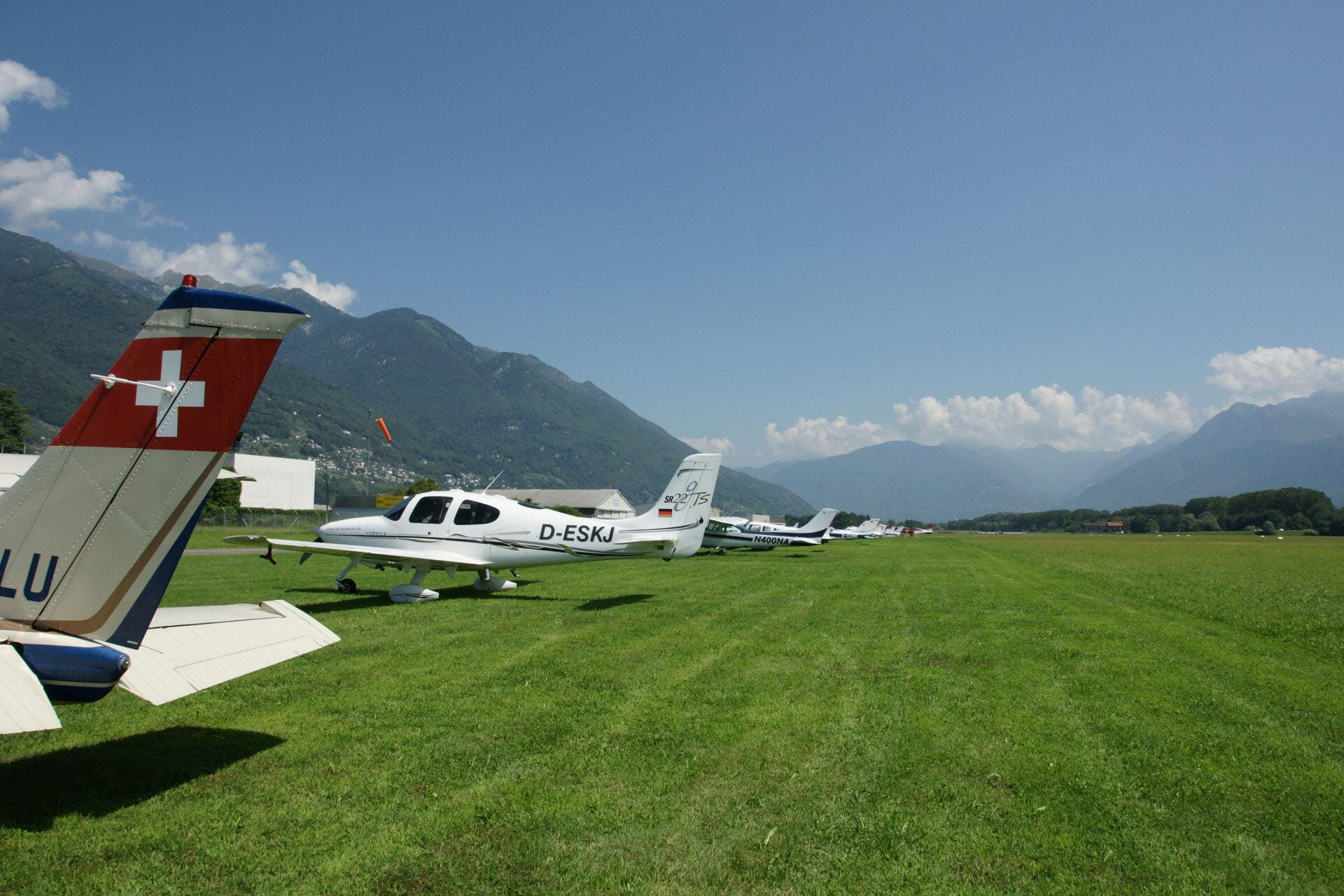 Matterhorn-Flug mit Landung in Locarno (DA50)
