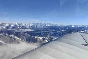 Vue sur le Mont Blanc au loin