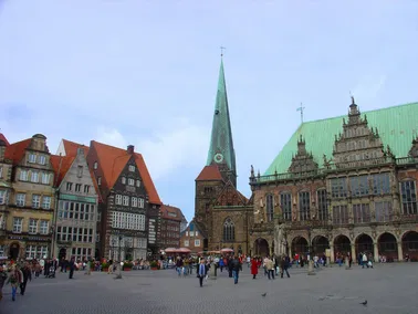 Explore Bremen, with options to stop en route, PA28