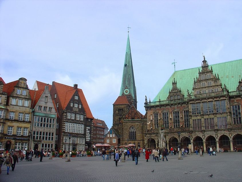 Explore Bremen, with options to stop en route, PA28
