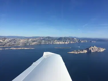 Balade aérienne de la Camargue aux Calanques (3 pax)