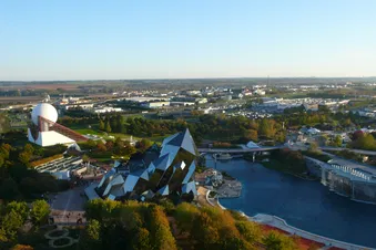 Balade aérienne en avion électrique sur Poitiers ⚡
