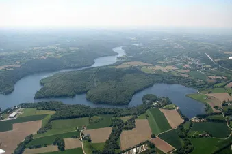 Vol : Centre Bretagne, Lac de Guerlédan, Abbaye de Bon-Repos