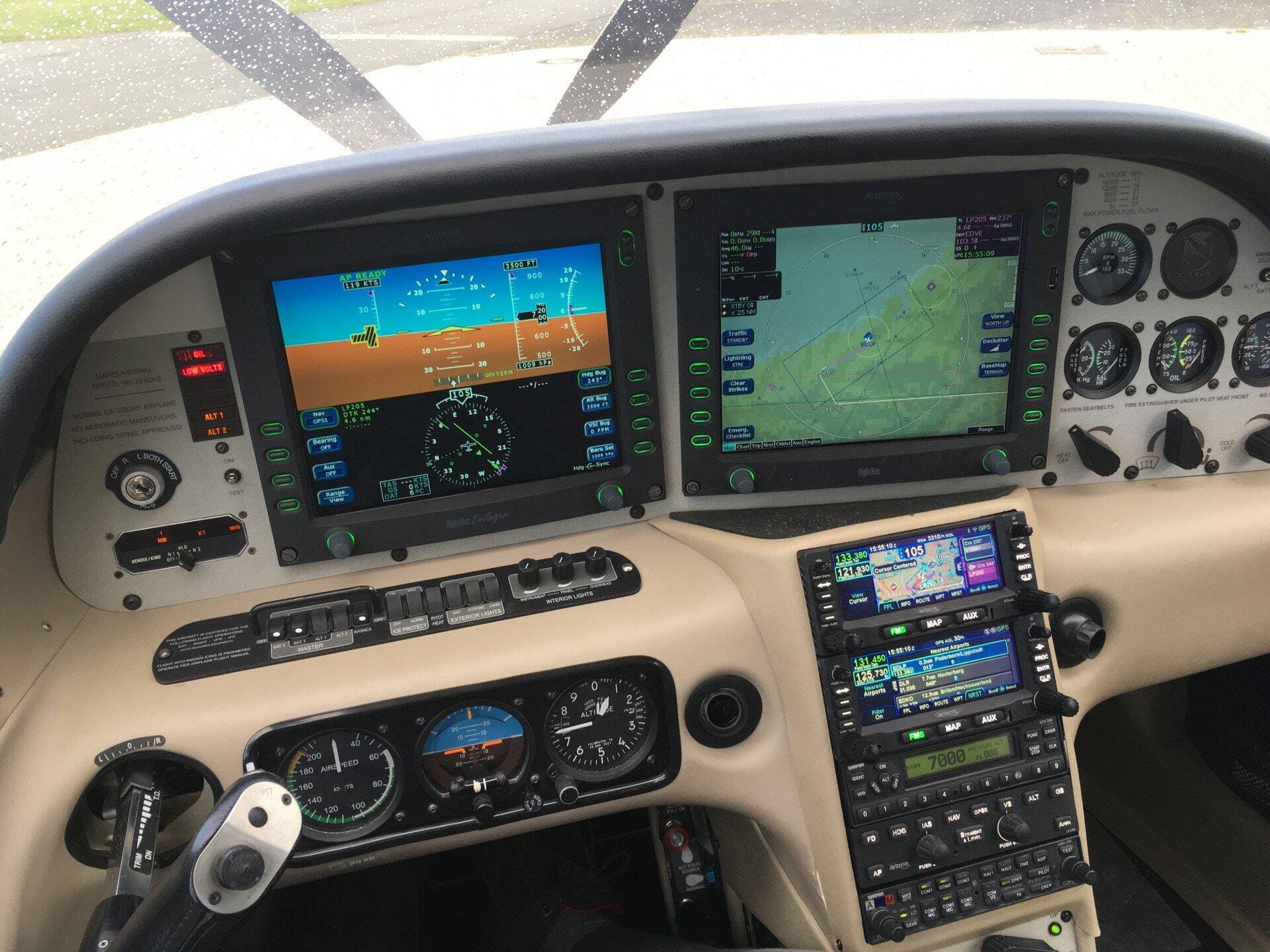 Cirrus SR22