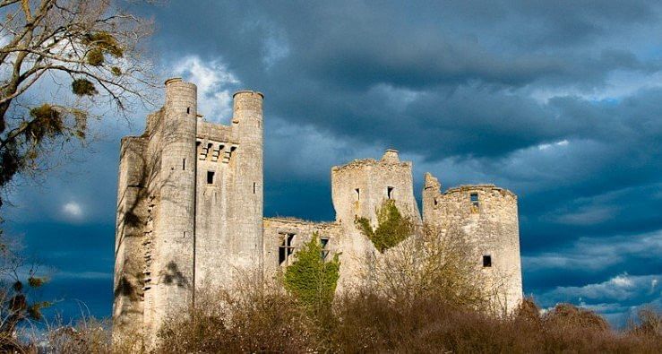 Survol des Châteaux caché du Nivernais