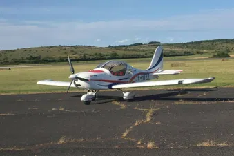 Survolez le Viaduc de Millau en avion privé !