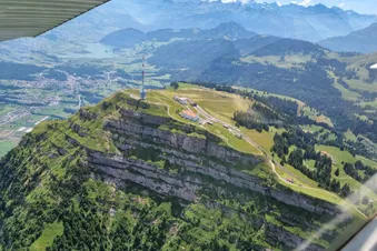 Rundflug nach Wunsch 3 Plätze 2h
