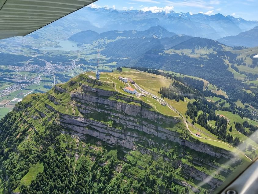 Rundflug nach Wunsch 3 Plätze 2h