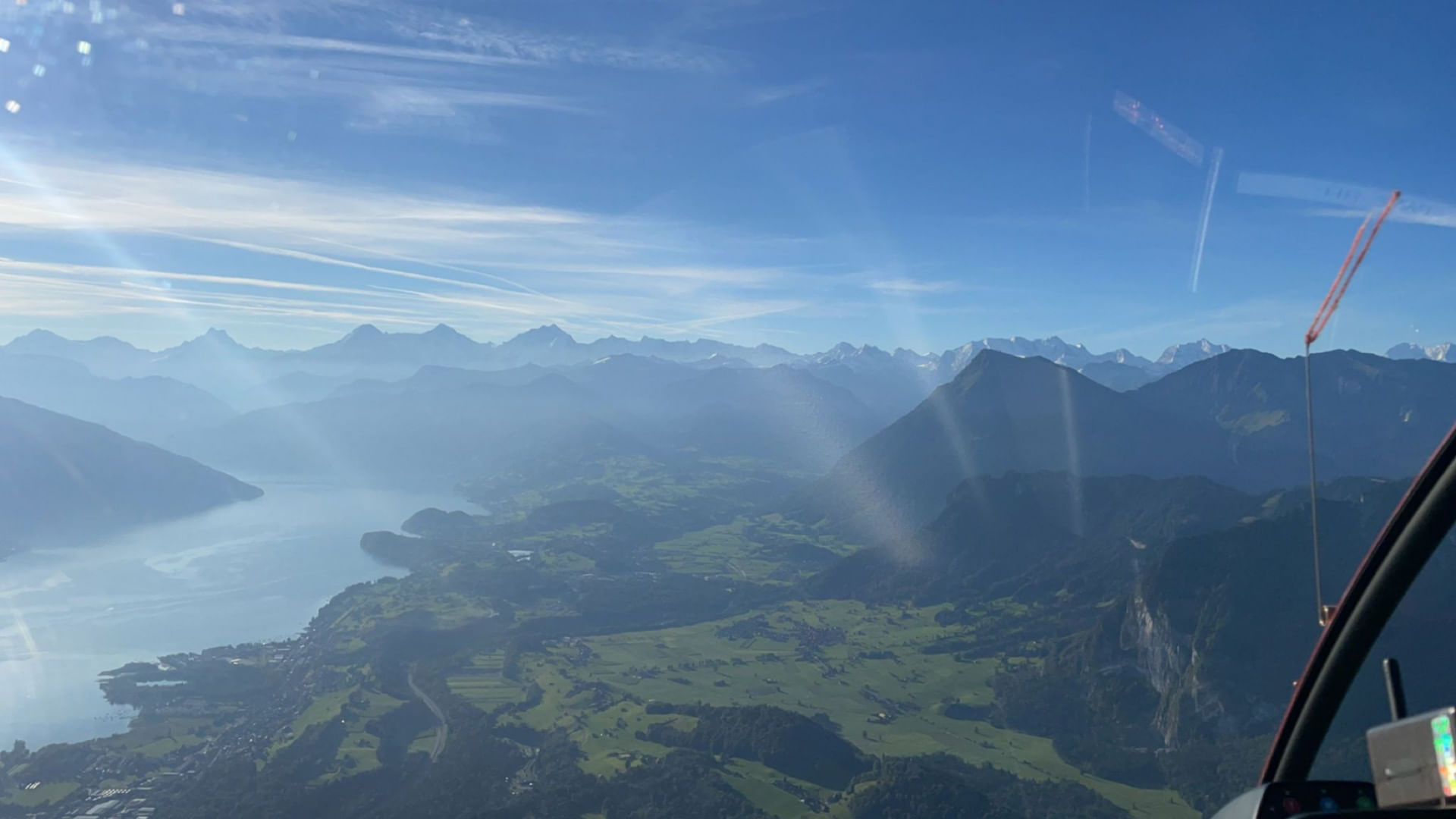 Thunersee mit Blick auf die Berner Alpen