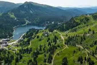 Flug nach Feldkirchen (Ossiacher See )