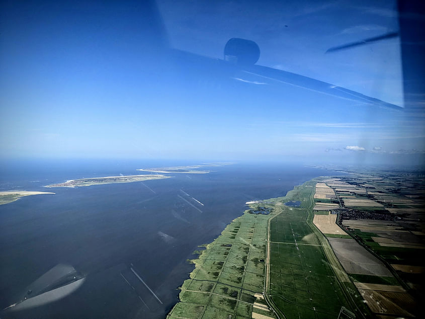 Rundflug über die ostfriesischen Inseln