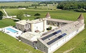 UN CHATEAU TOUTES LES 3 MINUTES DANS L ENTRE DEUX MERS