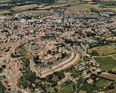 Balade aérienne : Carcassonne et les Châteaux Cathares