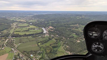 Vol hélicoptère et détente en Dordogne : décollage de Brive