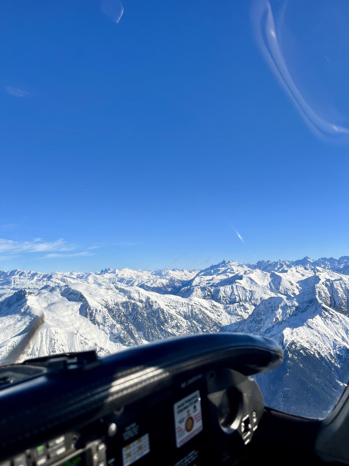 Vol au sommet des Alpes, des Écrins