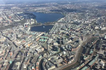 Rundflug über Hamburg