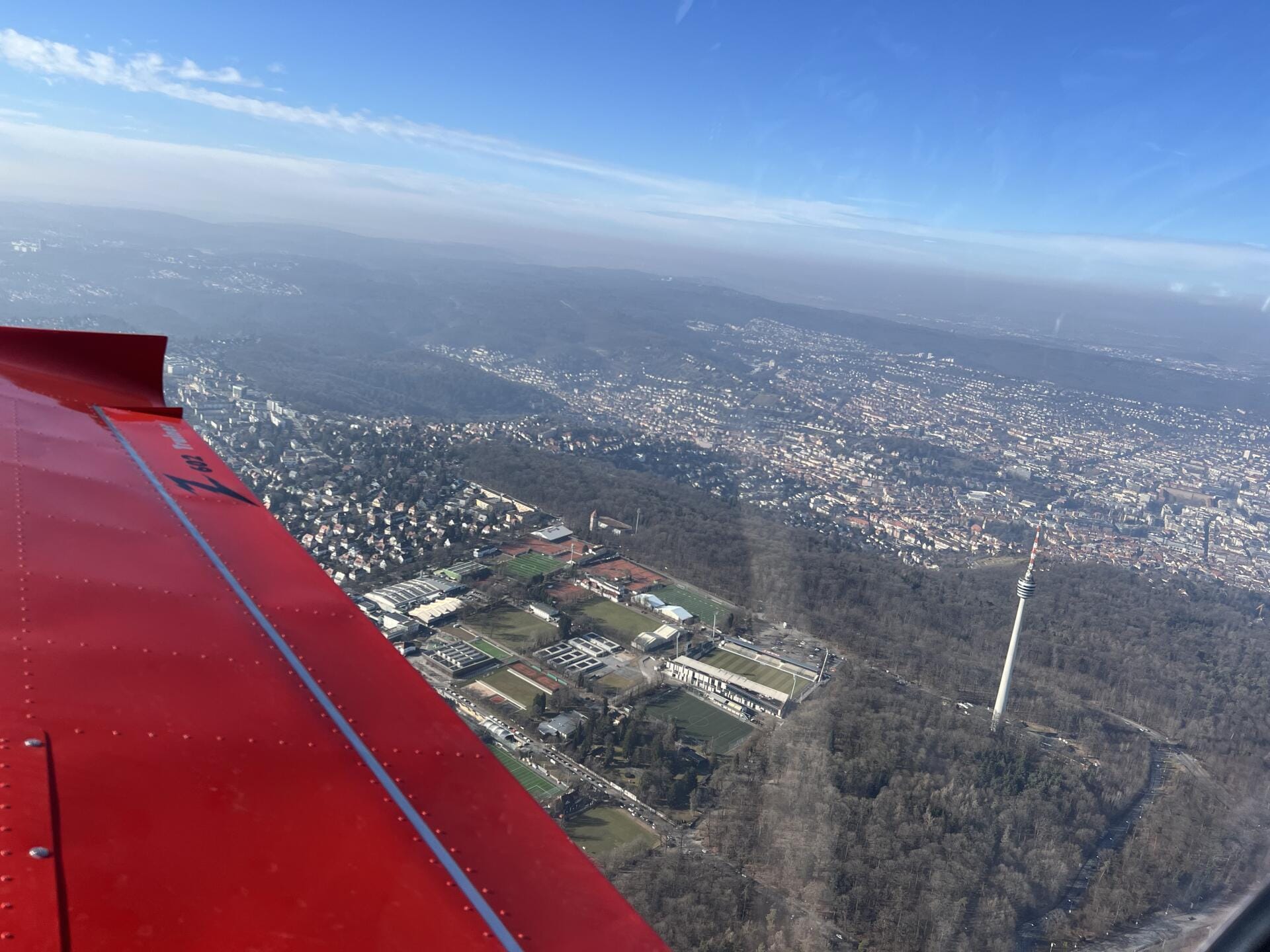 Rundflug über Stuttgart City und Flughafen Stuttgart