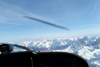 Engadiner Nusstorte in Samedan geniessen